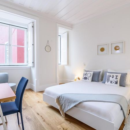 Modern Flat In Downtown Lisbon By Lovelystay Ngoại thất bức ảnh