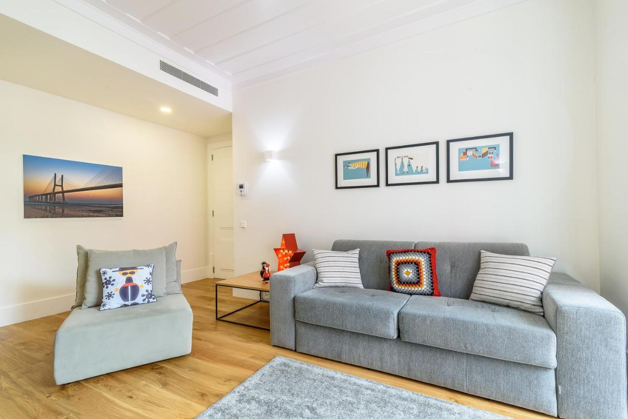Modern Flat In Downtown Lisbon By Lovelystay Ngoại thất bức ảnh