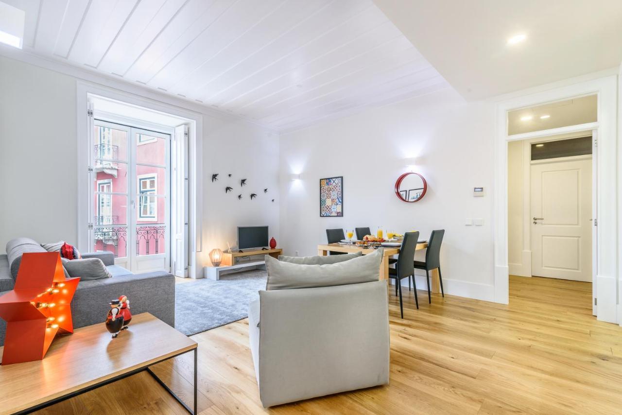 Modern Flat In Downtown Lisbon By Lovelystay Ngoại thất bức ảnh
