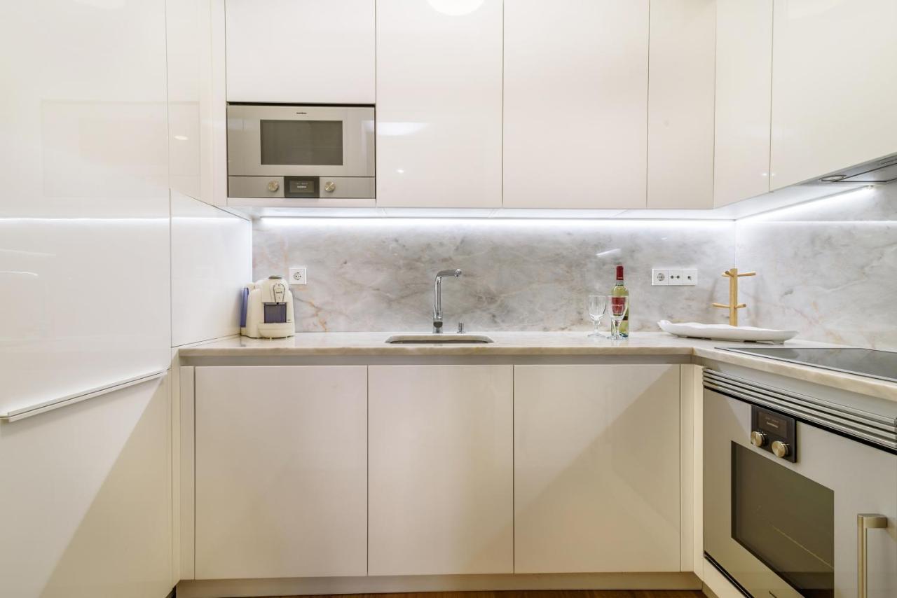 Modern Flat In Downtown Lisbon By Lovelystay Ngoại thất bức ảnh